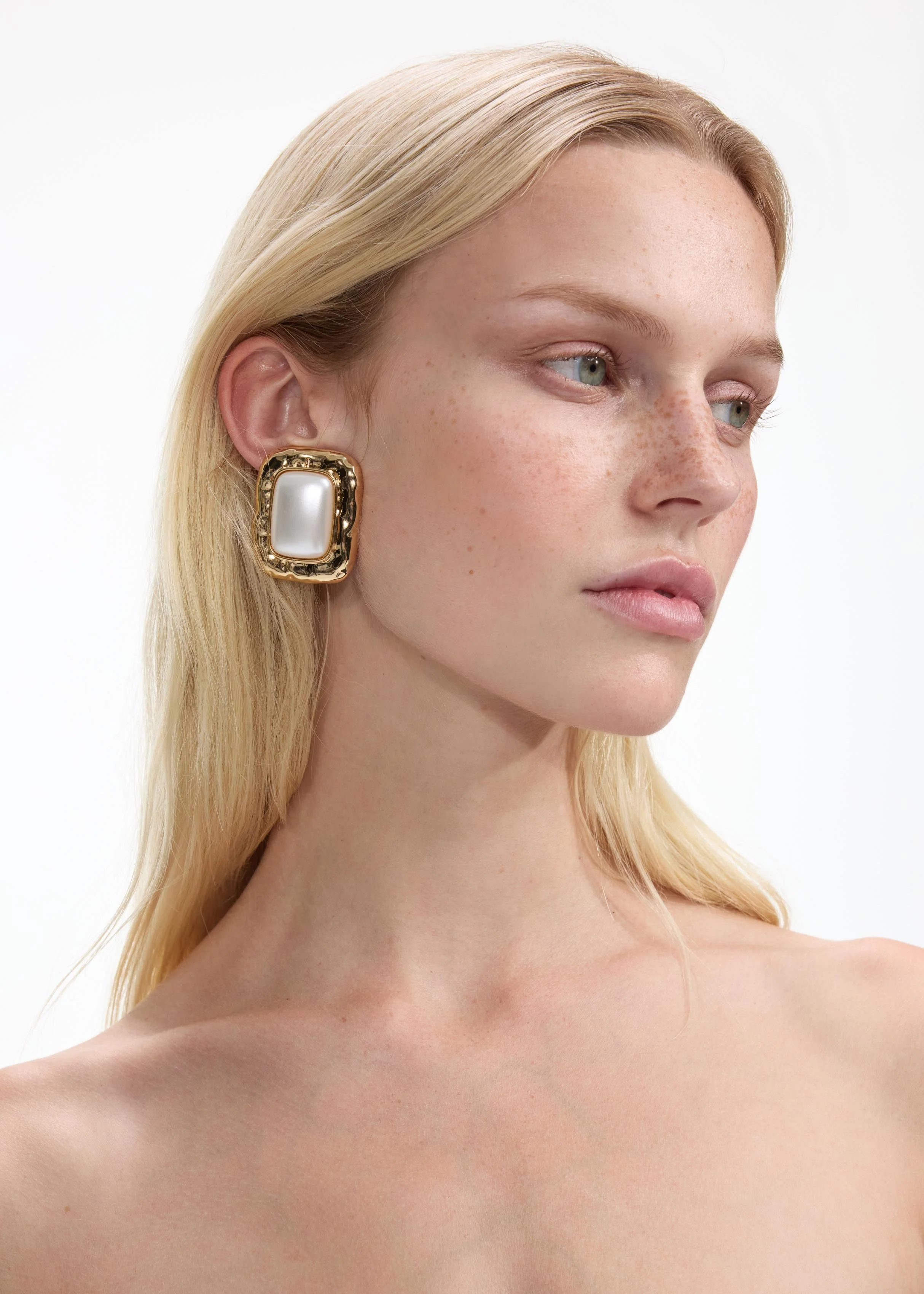 Mottled Gold Pearl Earrings - Image 5